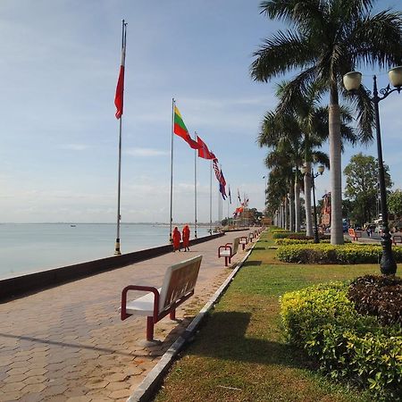 Longlin House I Hotel Phnom Penh Bagian luar foto