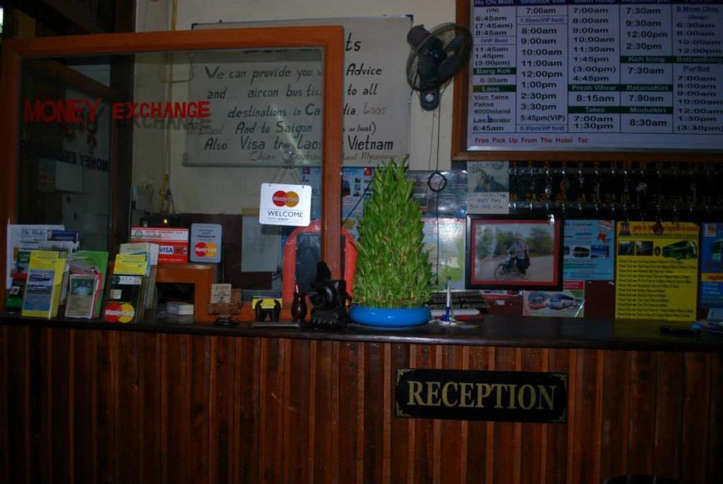 Longlin House I Hotel Phnom Penh Bagian luar foto