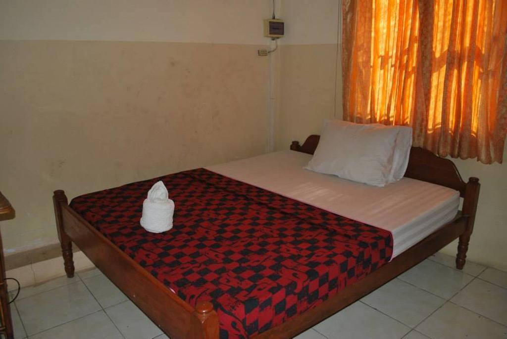 Longlin House I Hotel Phnom Penh Ruang foto