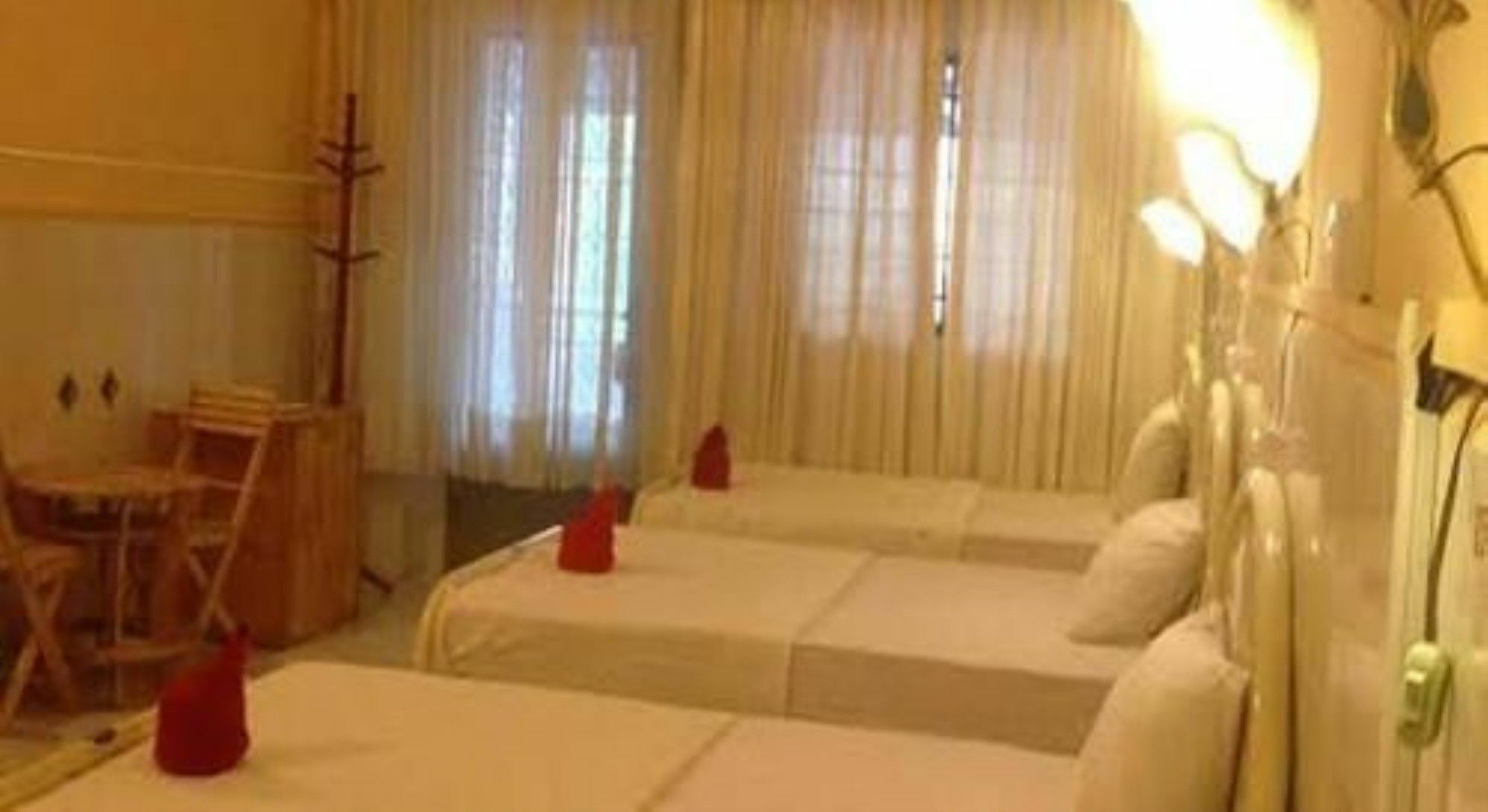 Longlin House I Hotel Phnom Penh Bagian luar foto