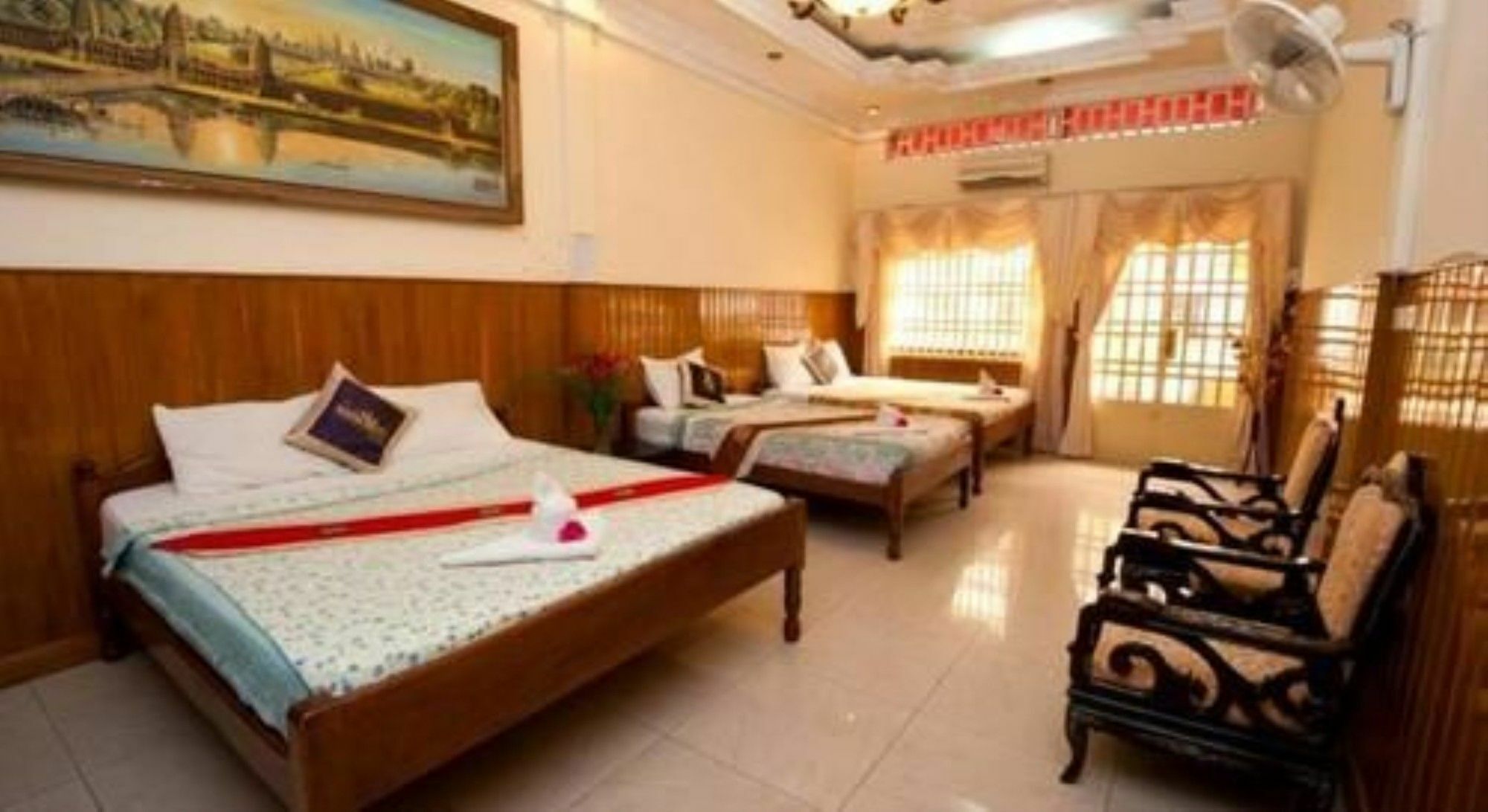 Longlin House I Hotel Phnom Penh Bagian luar foto